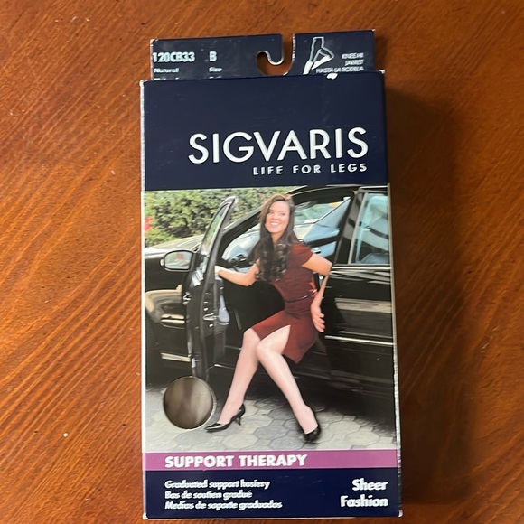 New Sigvaris Graduated Support Therapy Sheer Knee High - Picture 1 of 3